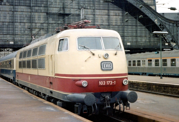 DK10999