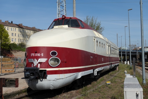 DK11018