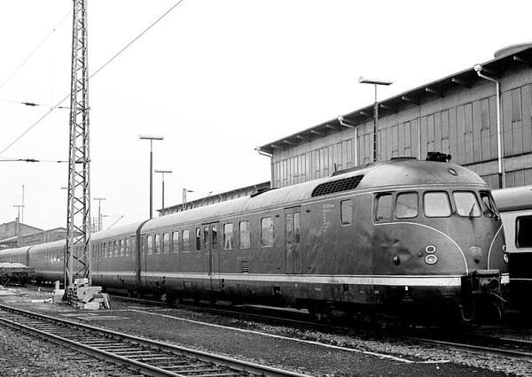 DK11050
