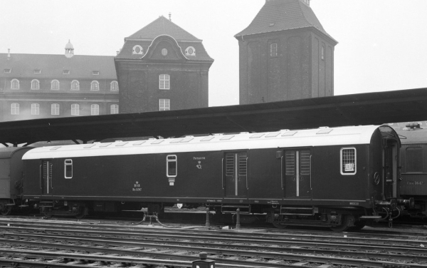 DK11372