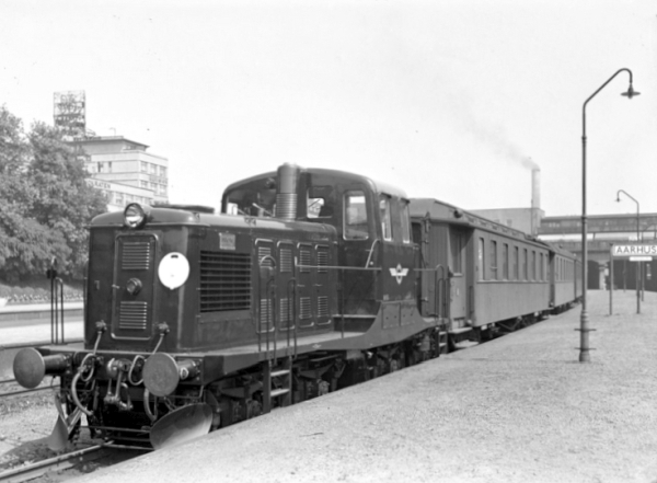 DK12028