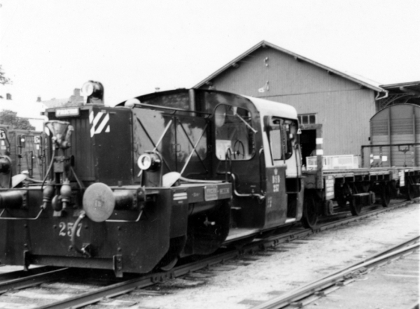DK12063