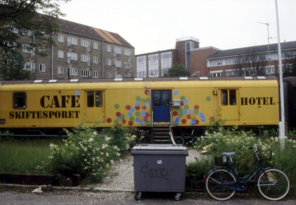 DK12111