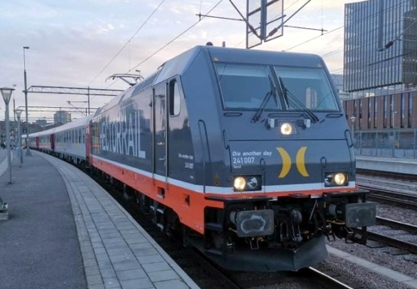 DK12140