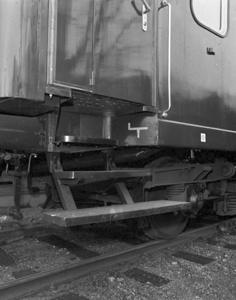 DK12175