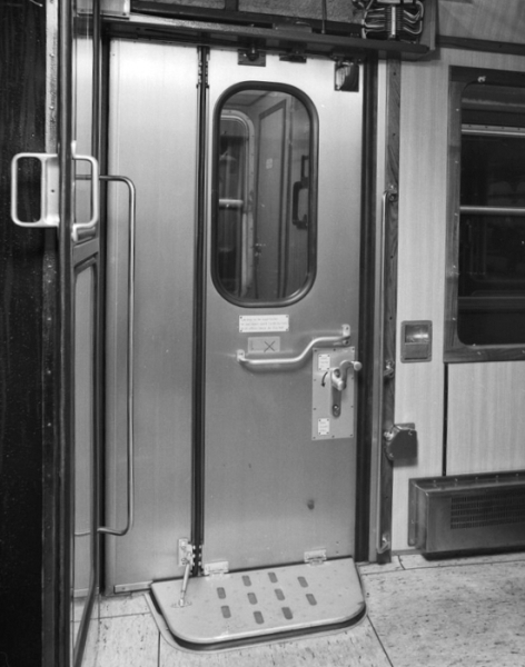 DK12216
