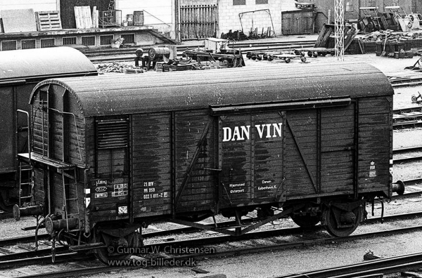 DK13703