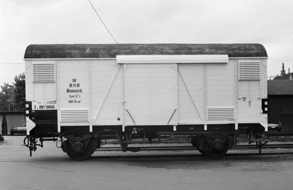 DK8047