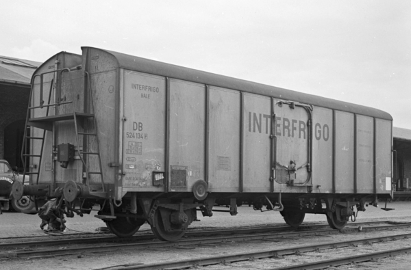 DK9569